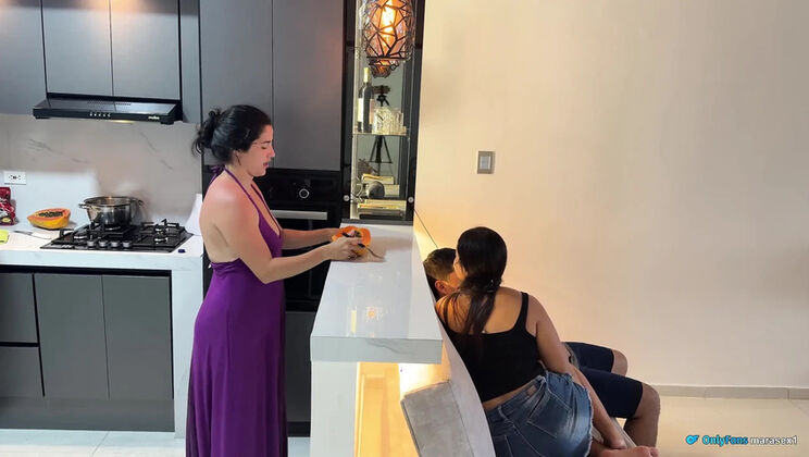 Azgın Etine Dolgun Kadın Taksi Şoförüne Domalıp Sikişti
