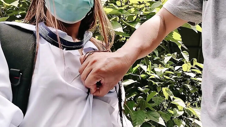 Büyük Memeleri Arasına Uzun Siki Sokmasını Arzuluyor